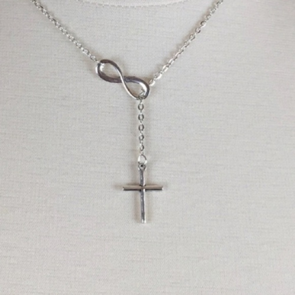 CROSS INFINITY NECKLACE Silver Color